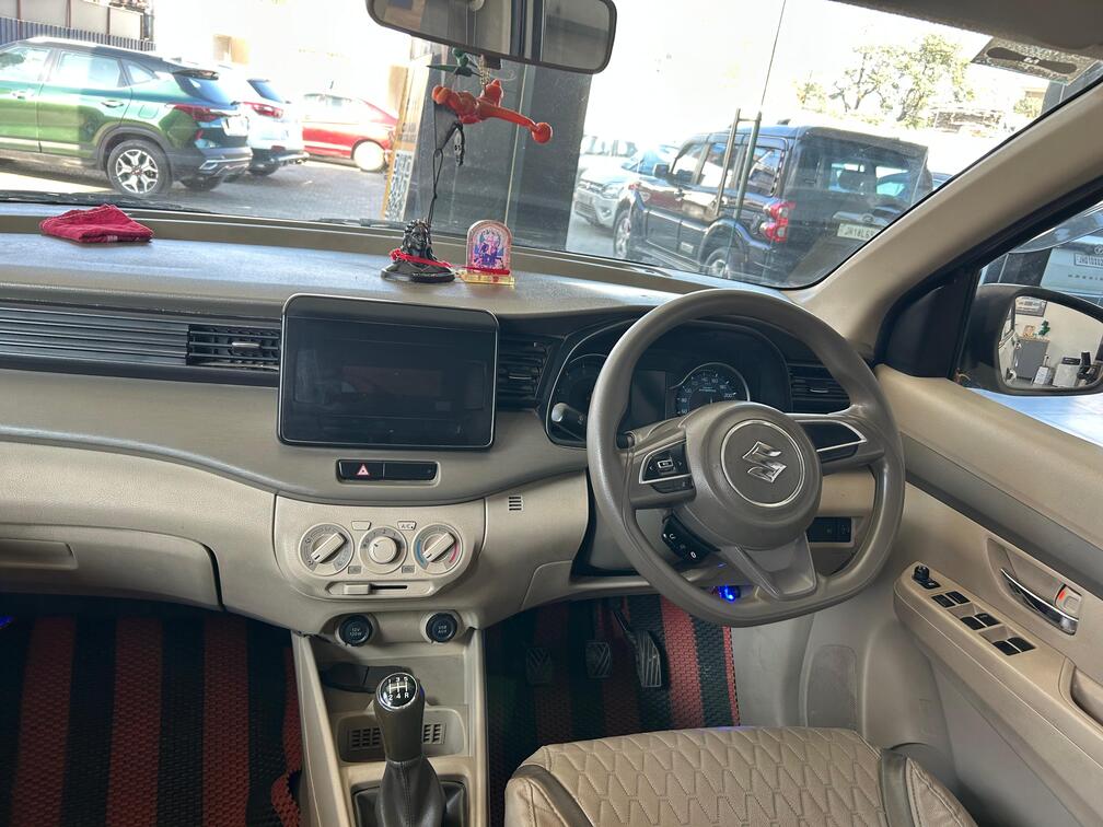 MARUTI ERTIGA SMART HYBRID - View 4