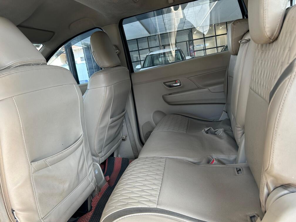 MARUTI ERTIGA SMART HYBRID - View 5