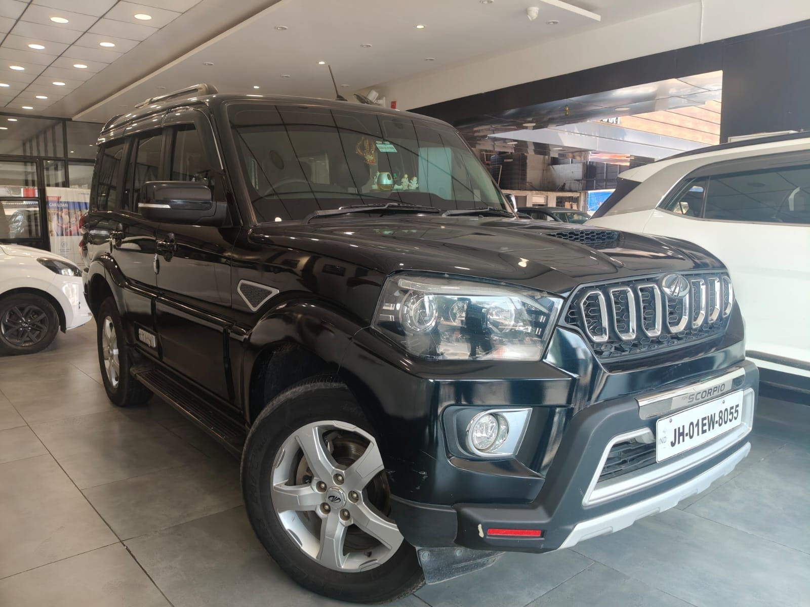 Mahindra Scorpio - View 2