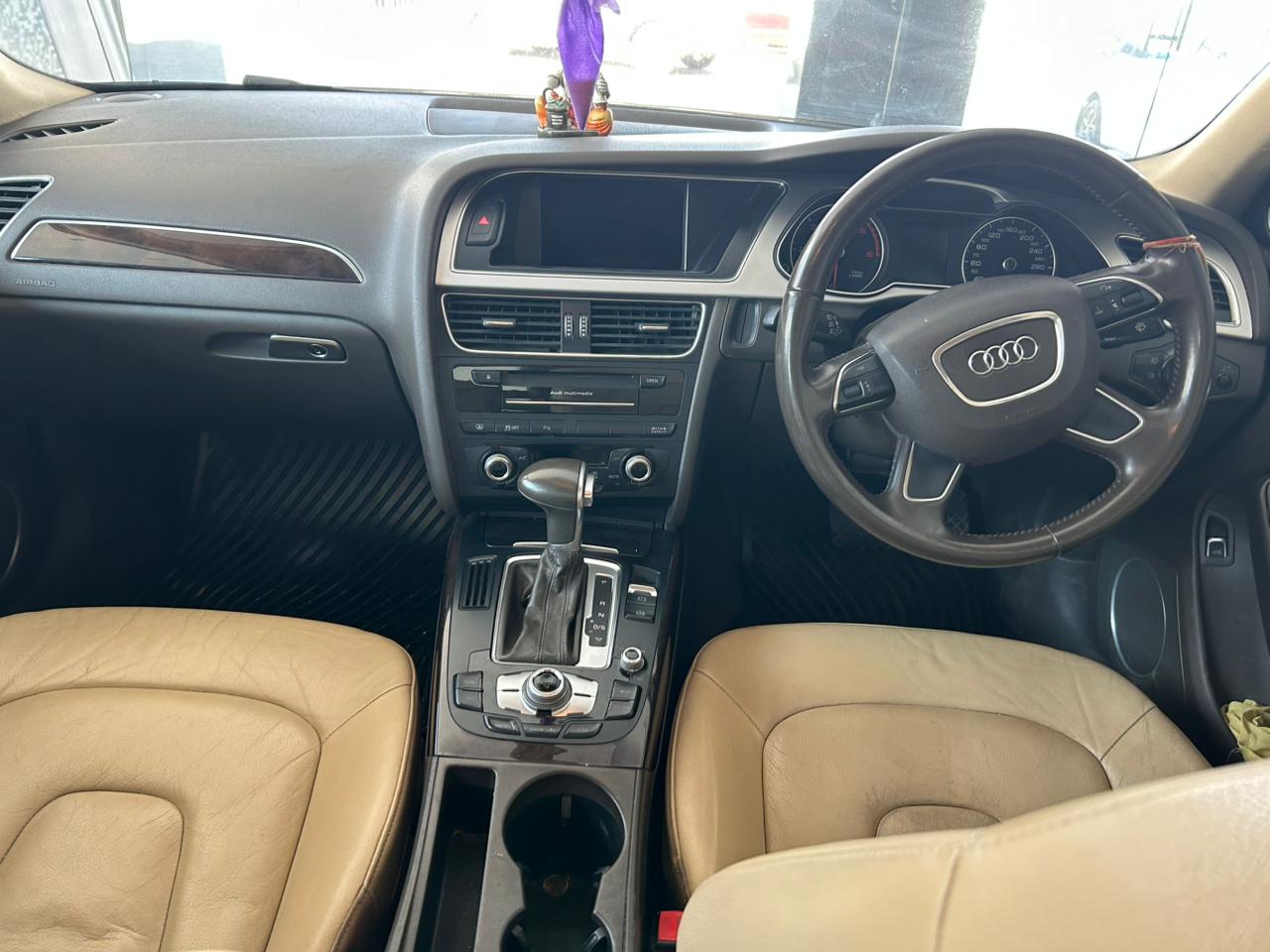AUDI A4 - View 7
