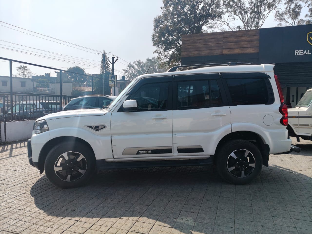 Mahindra Scorpio - View 5